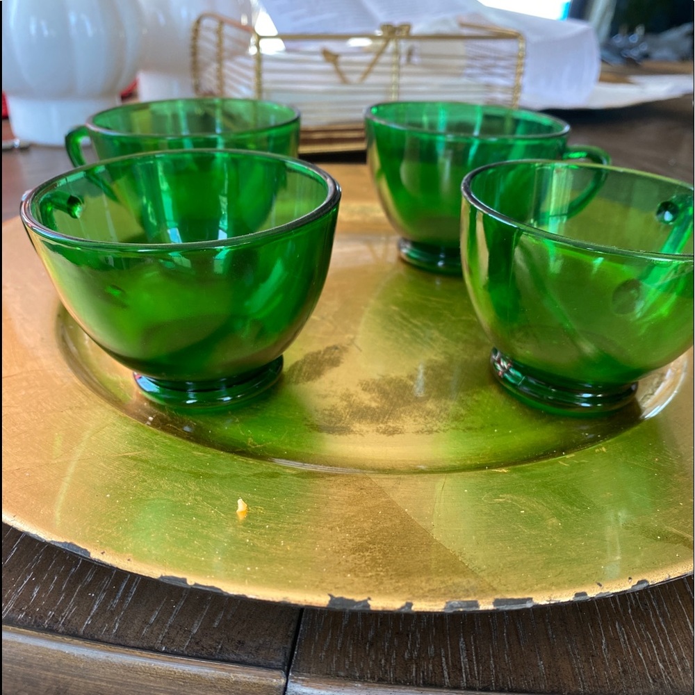 Vintage emerald green tea cups